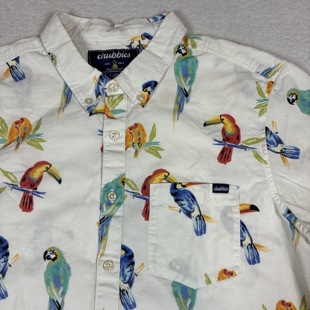Chubbies Tropical Parrots Short Sleeve Button Down Shirt Birds Golf Mens Large
